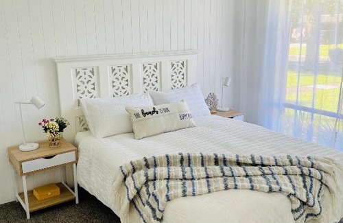 Merimbula House | Hibiscus Cottage Merimbula