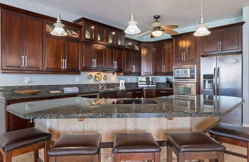 Laie House | Hibiscus Estate - Laie Point views! Hot tub! AC