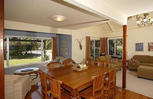 Matapouri House | Hibiscus - Matapouri Holiday Home