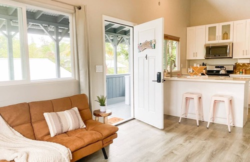 Keaau Apartment | Hibiscus Retreat, Full Kitchen, Lanai, Parking