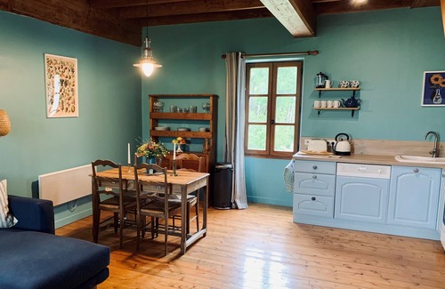 Cherves-Richemont House | Hibou - charming 2 bedroom gite with pool