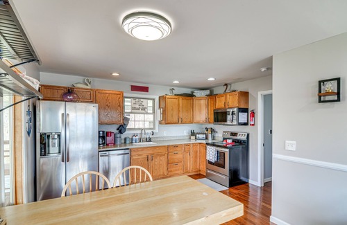 Nancy House | 'Hickeys Hideaway' - Walk to Lake, Near Somerset