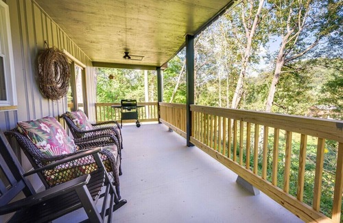 Greenup Cabin | Hickory House - 3 bedroom, open and spacious