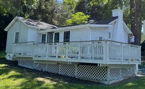 Calvert Beach-Long Beach House | Hickory House on the Chesapeake Bay!