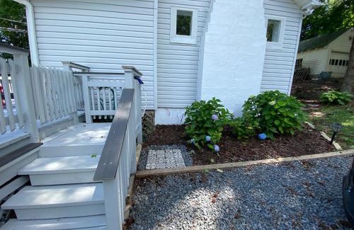 Calvert Beach-Long Beach House | Hickory House on the Chesapeake Bay!