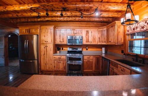 Alliance Cabin | Hickory Lane Farm is all you need for an amazing vacation!