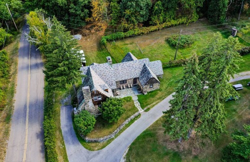 Fishkill House | Hickory on Willow Lake