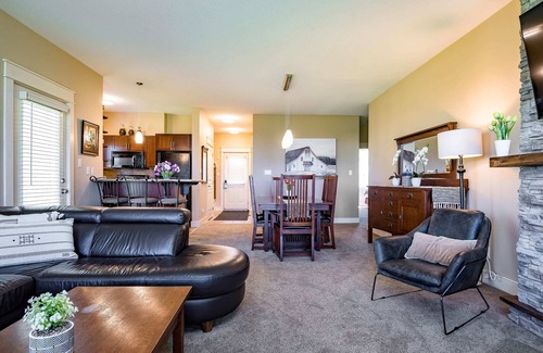 The Blue Mountains Condo | Hickory Ridge - Outdoor Pool/Walk to the Village