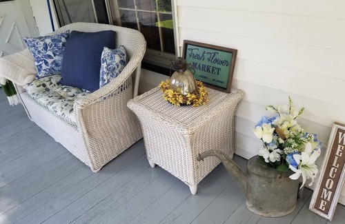 Shore House | Hickory Shores Wildlife Preserve. Kayak, fish, hike, bike trail & wineries.