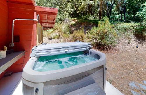 Forestville House | Hidden Acres Retreat