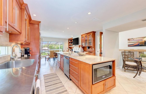 Whitney Beach House | Hidden Bay/Beach Paradise