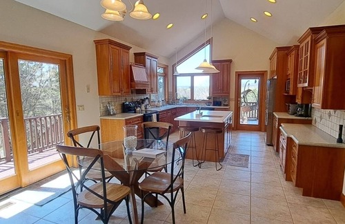 Salt Point House | Hidden Charm in Hudson Valley In Dutchess County