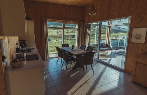 Olafsfjordur Cottage | Hidden Cottage with indoor hot tub