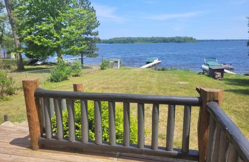 Oscoda House | Hidden Cove - Beauty On The Lake!