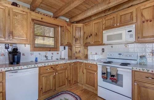 Baneberry Cabin | Hidden Cove