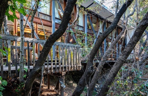 San Luis Obispo House | Hidden Creek House near Downtown SLO. Family Sized!