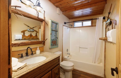 Twin Peaks Hotel | Hidden Creek Lodge | Family & Retreats | Game Room | Ponds & Streams