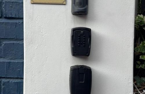 Cape Town City Centre House | Hidden De Waterkant Cottage with Tranquil Garden