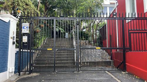 Cape Town City Centre House | Hidden De Waterkant Cottage with Tranquil Garden