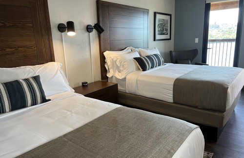 Marble Falls Hotel | Hidden Falls Inn
