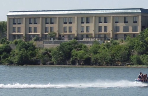 Marble Falls Hotel | Hidden Falls Inn