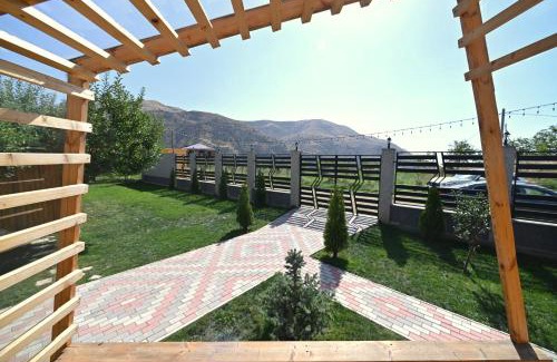 Garni Resort | Hidden Garden Resort