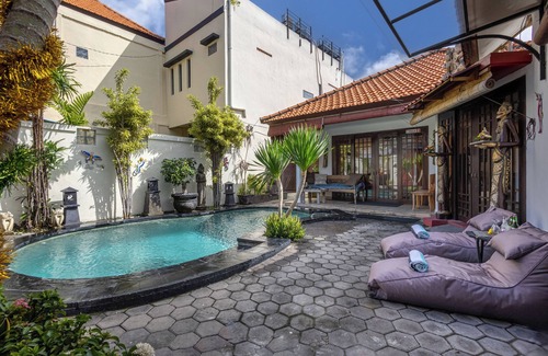 Legian Villa | Hidden Garden Villa #5 Single Story Beautiful be Safe & Secure with us