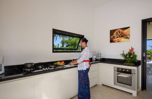 Kalibukbuk Villa | Hidden Gem 3br Pool Villa Ocean View & Mountain Backdrop