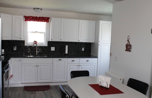 Ellsworth Apartment | HIDDEN GEM !5 MILE TO Beach, 14 Mile to Acadia, Shopping, Bar Harbor, Hiking,