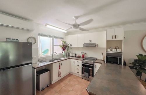 Bingil Bay House | Hidden Gem at beautiful Bingil Bay - Peace and tranquility - Air conditioning
