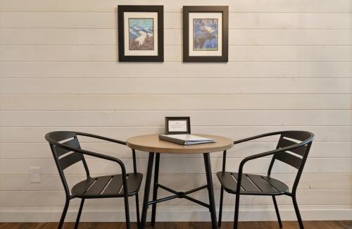 Whitefish House | Hidden Gem Cabin in Hungry Horse, Firepit, Close to Glacier