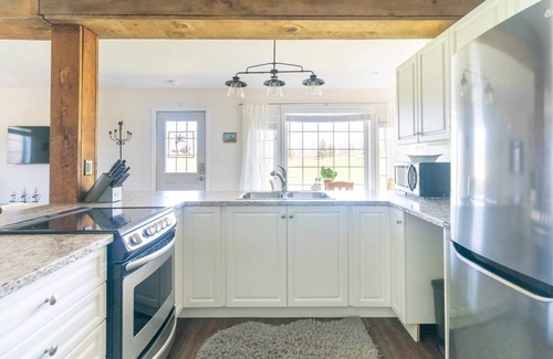 Mulmur Cabin | Hidden Gem! Charming rural getaway close to hiking/skiing/biking. Dog friendly!