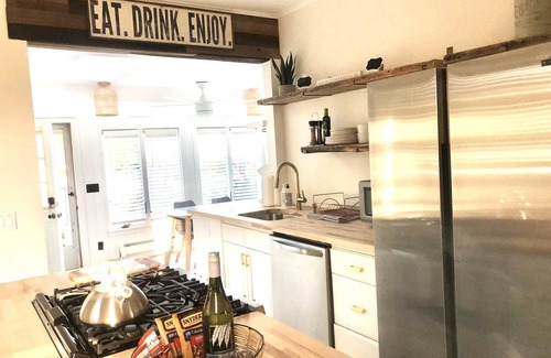 Long Branch House | Hidden Gem-Charming Beach Oasis close to everything. Renovated/walk to Beach.