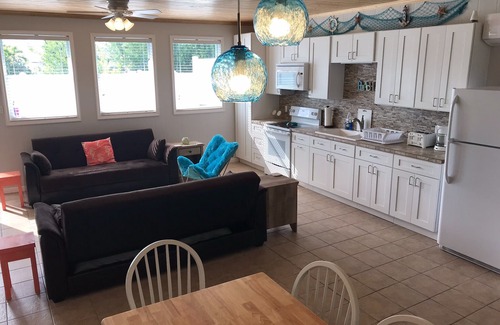 Spanish Wells Apartment | HIDDEN GEM. Free Golf Car kayak boarding 2 Min.walk to SPANISH WELLS beach