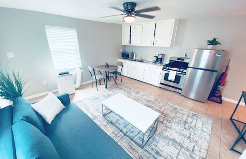 North Houston Apartment | Hidden Gem- Free Parking Near IAH, DT & PASS