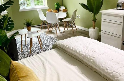 Gastown Apartment | Hidden Gem: Historical Gastown
