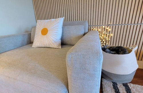 Spring Apartment | Hidden Gem in CityPlace for executives - comfortably designed with Pool and Gymn