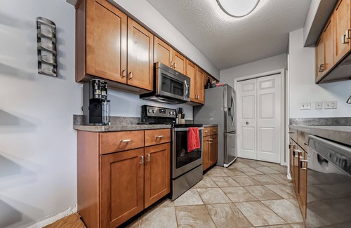 Fairview Park Condo | Hidden gem in marvelous Cleveland with WiFi, AC