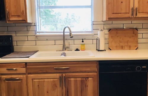 Uvalde House | Hidden Gem on the Crystal clear water of the Nueces River