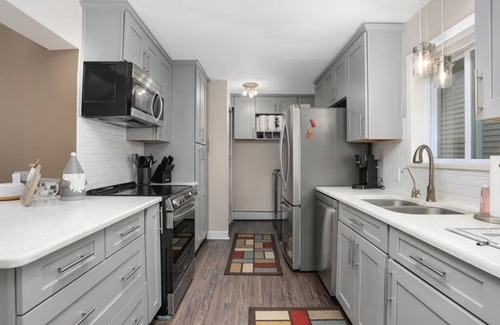 Brighton Cabin | Hidden Gem on the Shoren20 Mi from U of M Football!
