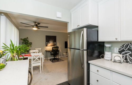 Crescent Park Apartment | "Hidden Gem" on University Ave downtown Palo Alto.