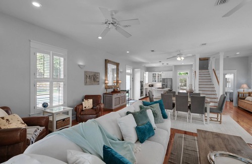 Sugarwood Beach House | Hidden Gem! Private lot, Private Pool w/Hot Tub! Near Seagrove!