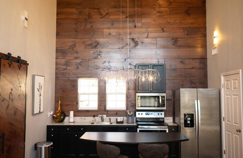 Conway House | Hidden Gem w/a scenic view of AR