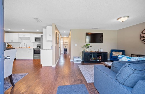 Jacksonville House | Hidden Gem with October Discounts!