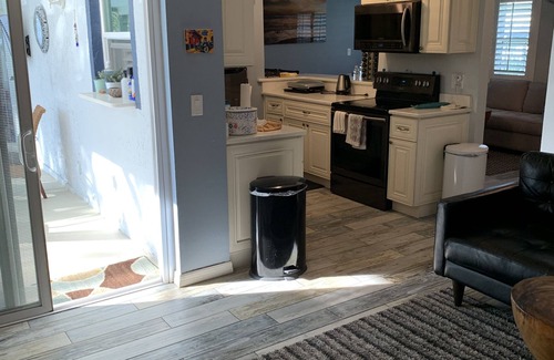 Pebble Point House | Hidden Gem with private pool for Family 20 minutes to Disney and Universal