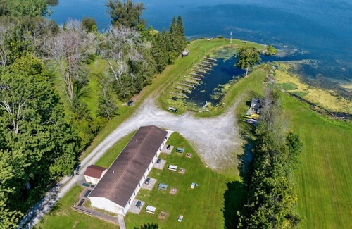 Durhamville House | Hidden Harbor Marina, The Entire Property (Sleeps 16) - Oneida Lake's Premier Fishing Getaway