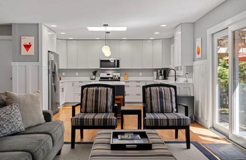 Union Pier House | Hidden Haven