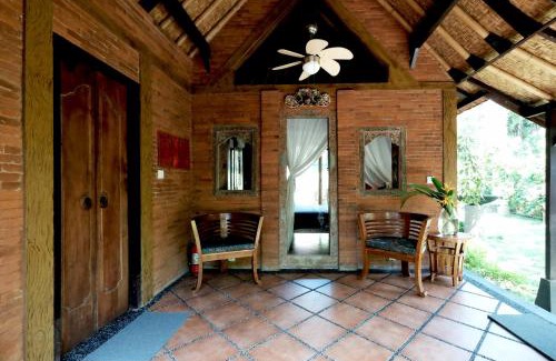 Jasri House | HIDDEN HEAVEN Rumah Barong