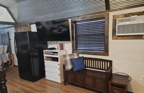 Smithville Cabin | Hidden Hills Enchanted- Broken Bow/Hochatown- 1bd