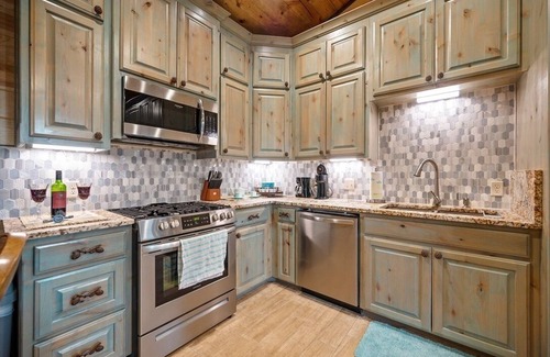 Smithville Cabin | Hidden Hills Hideaway- Broken Bow/Hochatown- 2bd